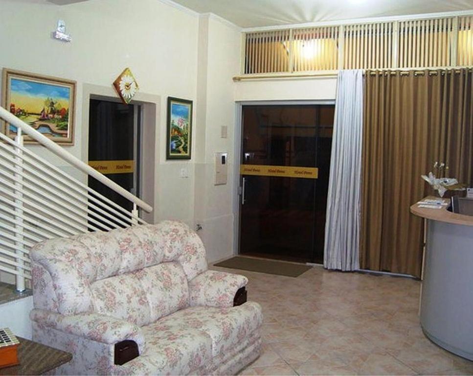 Hotel Perez Pouso Alegre Bagian luar foto