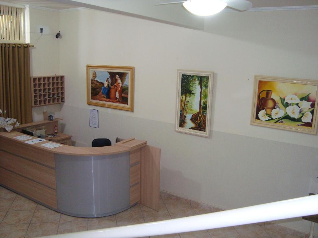 Hotel Perez Pouso Alegre Bagian luar foto