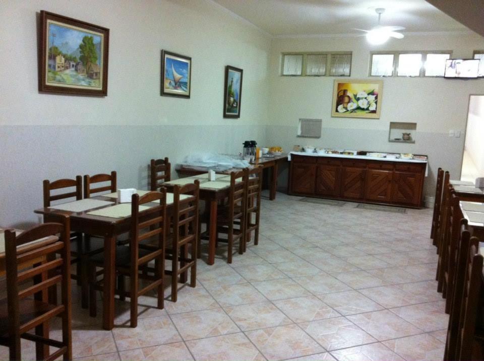 Hotel Perez Pouso Alegre Bagian luar foto