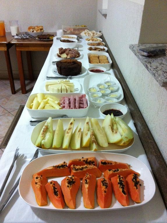 Hotel Perez Pouso Alegre Bagian luar foto